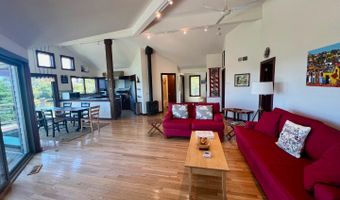 382 Lighthouse Rd, Aquinnah, MA 02535
