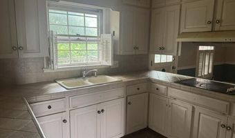 102 Pembroke Ave S, Ahoskie, NC 27910