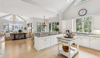 36 Hawthorne Rd, Bluffton, SC 29910