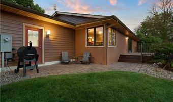 706 23rd St SW, Austin, MN 55912