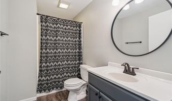 825 Kiowa Dr, North Liberty, IA 52317