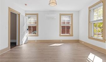 18 Barney St 2, Newport, RI 02840