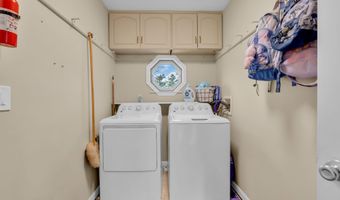 65 Serpentine Dr, Bayville, NJ 08721