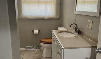 105 E 13TH St, Bayard, NE 69334