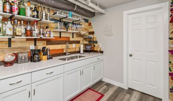 616 NE Pearl Dr, Ankeny, IA 50021