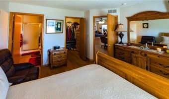 1906 Oak Tree Ln B, Austin, MN 55912