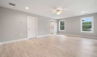 605 Bay Blvd, Bayville, NJ 08721