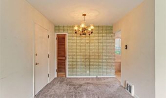 228 Newton Pl, Ballwin, MO 63021