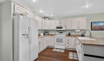 2421 Yorkshire Cir, Ames, IA 50010