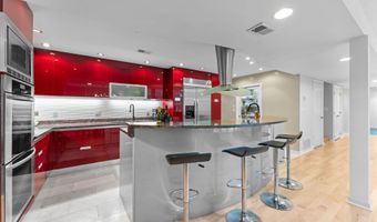 6829 LITTLE RIVER Tpke, Annandale, VA 22003
