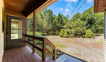 28 Penn Forest Trl, Albrightsville, PA 18210