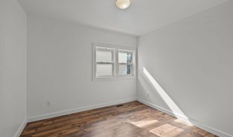 217 W Atlantic Blvd, Atlantic Beach, NC 28512