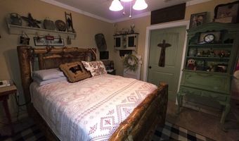 48 Fisher St, Andrews, NC 28901