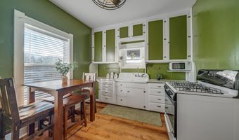 907 W PERSHING Blvd, Cheyenne, WY 82001