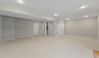 19608 EDGEMONT Sq, Ashburn, VA 20147