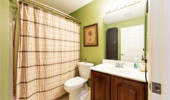 612 Village Green E Blvd, Adams Twp., PA 16046