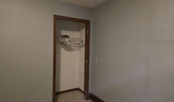 909 W 4th St, Bicknell, IN 47512