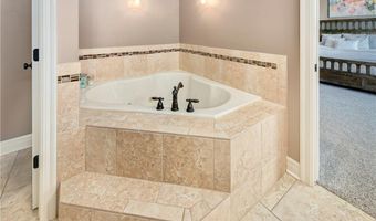 15006 Leavenworth Rd, Basehor, KS 66007