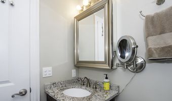 422 Beverly Ave, Addison, IL 60101