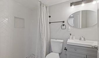 230 N LUZERNE Ave, Baltimore, MD 21224