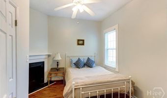 534 E Gordon Ln, Savannah, GA 31401