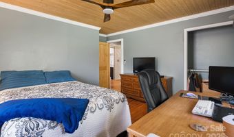 244 Mcmahon Ln, Bakersville, NC 28705