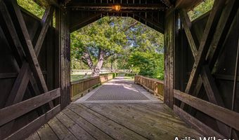 7275 Schoolhouse Dr SE, Ada, MI 49301