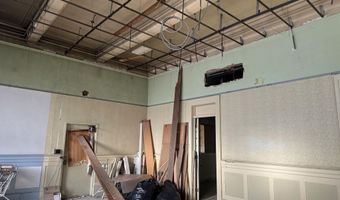 49 E Main St, Amsterdam, NY 12010