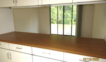 1 Westbury Ct, Ann Arbor, MI 48105