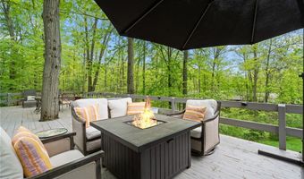 540 Bent Creek Oval, Aurora, OH 44202