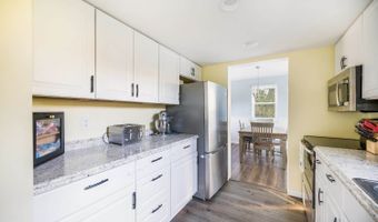 1368 Oliver Rd, Altavista, VA 24517