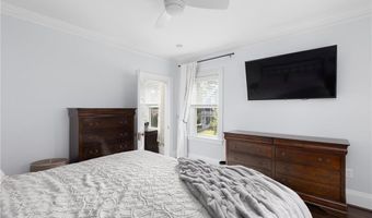 157 Arnold Ave, Cranston, RI 02905