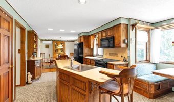 1581 N Forest Rd, Amherst, NY 14221