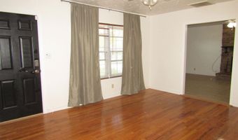 917 S 6th St, Artesia, NM 88210
