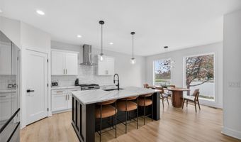 1403 19th St SE, Altoona, IA 50009