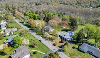 42 Crest Dr, Basking Ridge, NJ 07920
