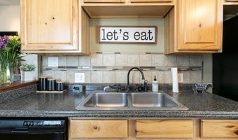 207 W Main St, Ash Grove, MO 65604