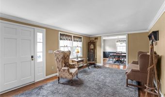 1 Leahy St, East Providence, RI 02916