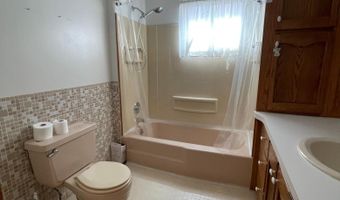 415 10th Ave SW, Austin, MN 55912