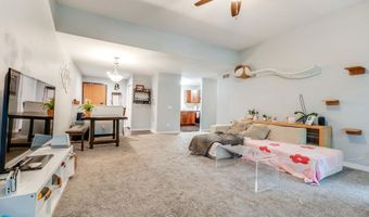 2127 Luann Ln 6, Madison, WI 53713