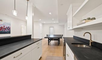 6213 DAHLONEGA Rd, Bethesda, MD 20816