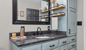 72 E 1600 Rd, Baldwin City, KS 66006