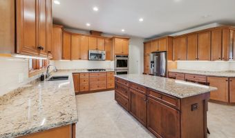 500 E Sherwood Dr, Addison, IL 60101