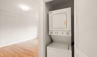 231 N THOMAS St 105, Arlington, VA 22203