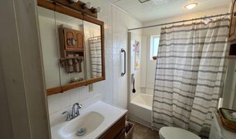 831 N River Ave, Alma, MI 48801