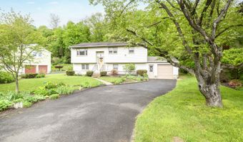 30 Tamanny Trl, Danbury, CT 06811