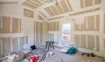 1718 S 12th St, Abilene, TX 79602