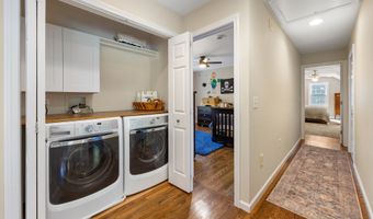 31 Nathan Hale Ct, Cheshire, CT 06410