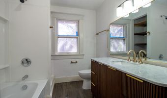 402 FLOWER St, Albert City, IA 50510