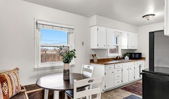 956 HILLCREST Rd, Cheyenne, WY 82009